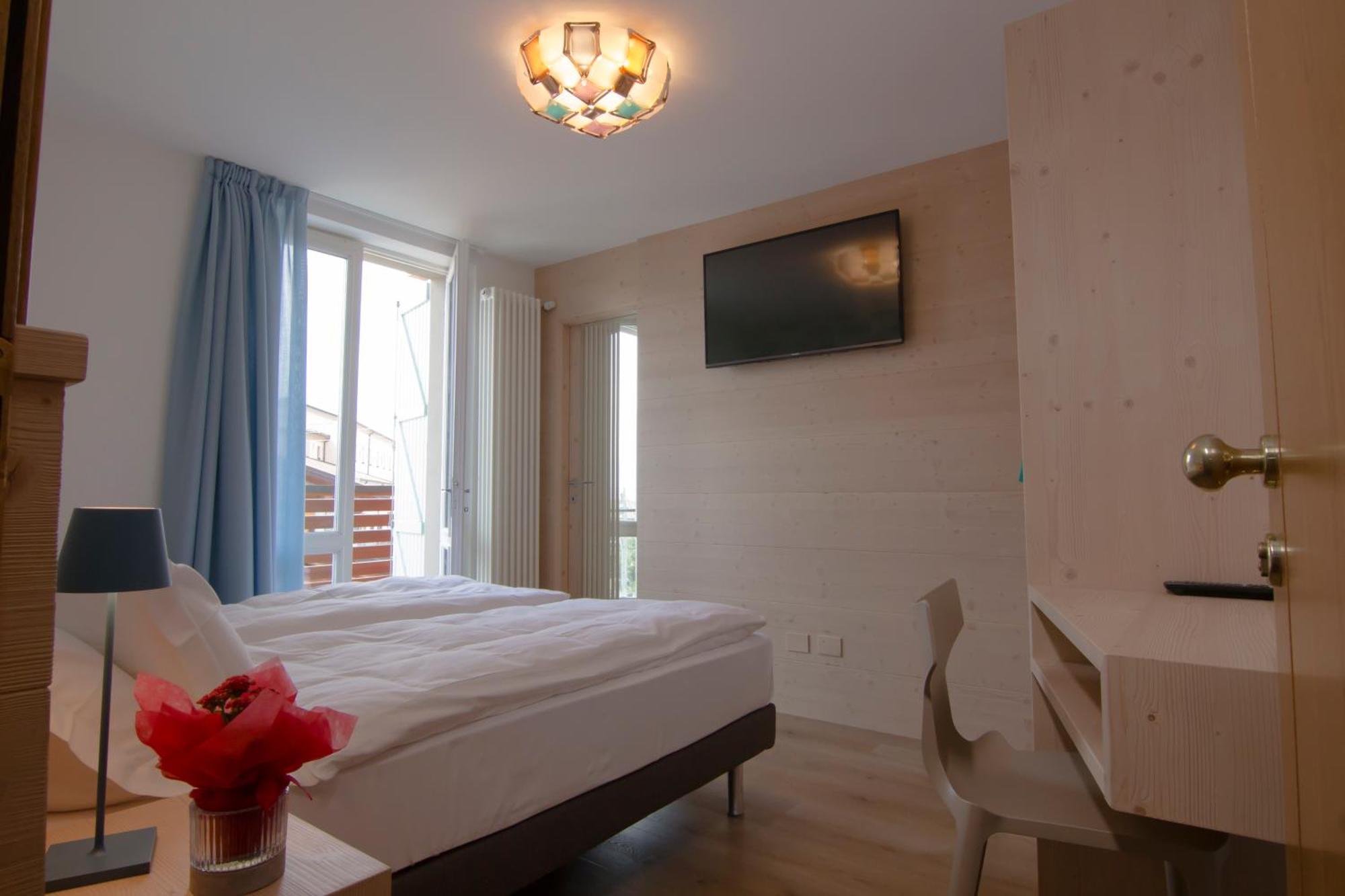 Hotel Miralago Bossico Quarto foto